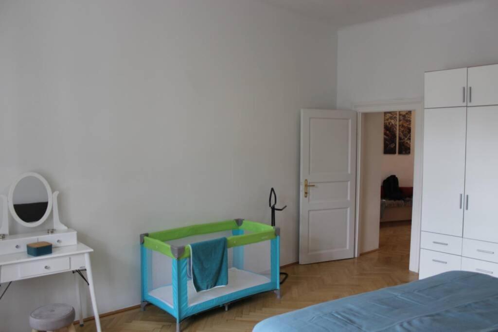 Wunderschone Altbauwohnung In Zentraler Lage Wien Kültér fotó